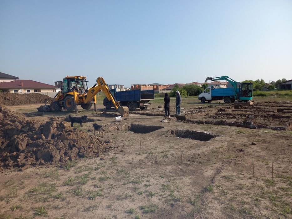 Miniexcavator si bobcat