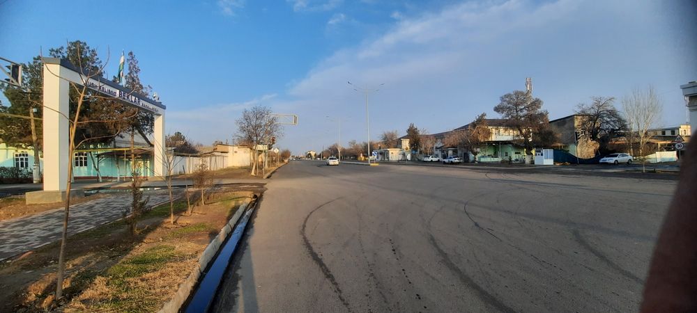 Кашкадаре Карши Давлат Унверситети  олдида
