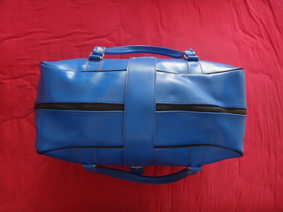 Антики - 2 големи ретро кожени сака / пътни чанти винтидж