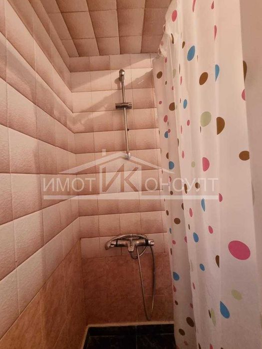 Дава се под наем Тристаен апартамент в Велико Търново, Колю Фичето - 60 кв.м за 255 € - Снимка #8