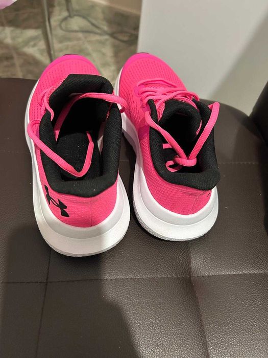 Чисто нови маратонки