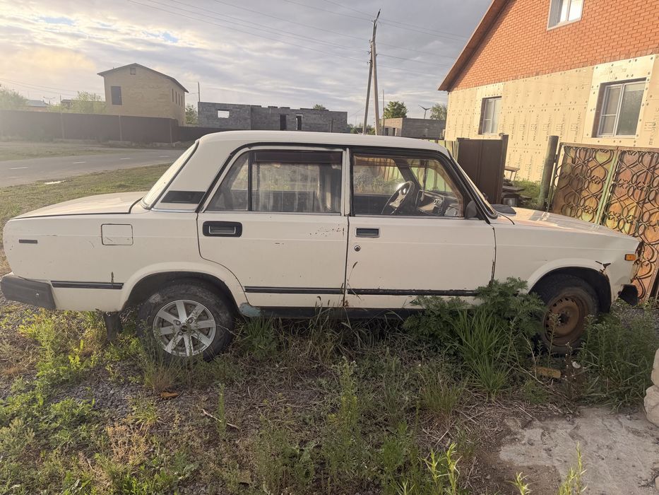 Продам ваз 21077