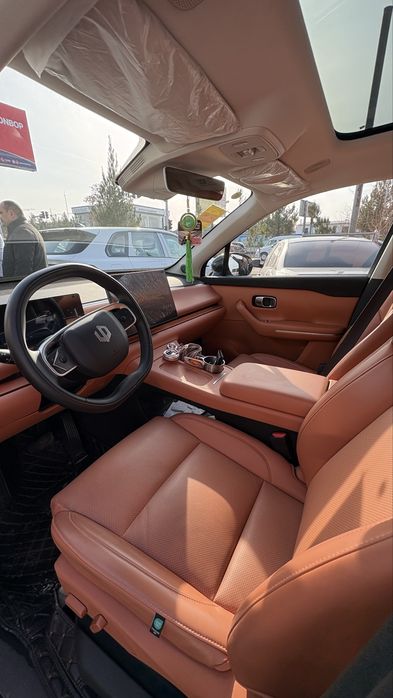 Leapmotor c16 2025 - yil kraska tozza