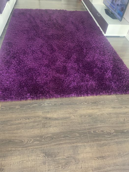 Vand covor in stare foarte buna