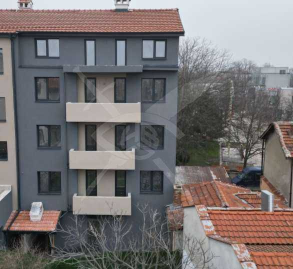 Продава се Тристаен апартамент в София, Хладилника - 105 кв.м за 403 €/кв.м - Снимка #4