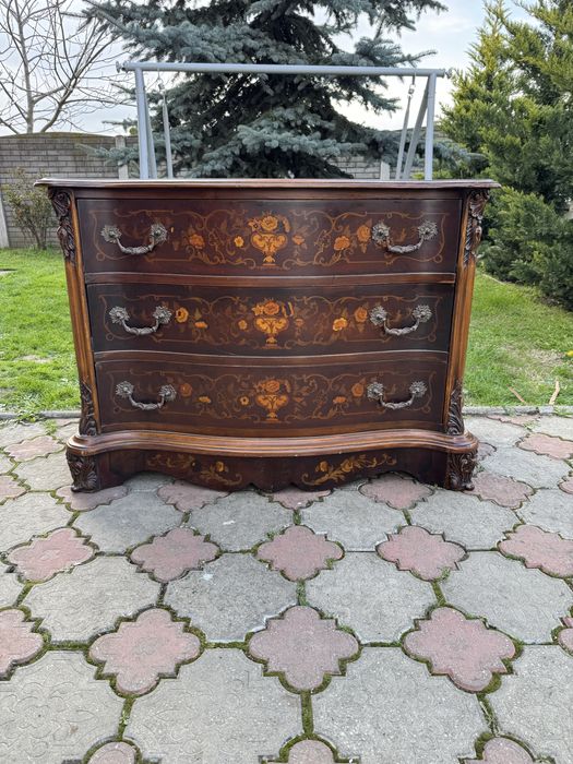 Comodă deosebită din lemn masiv cu intarsii și sculpturi