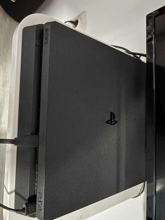 Playstation 4 Slim