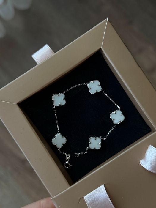 Гривна бяло злато,van cleef