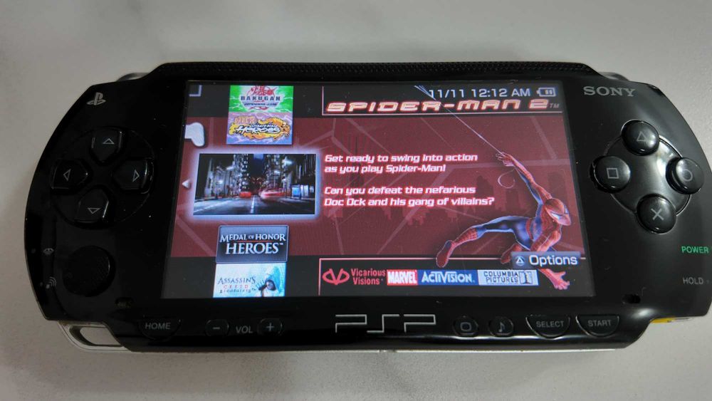 Sony PSP с игри + калъф + зарядно, готово за игра
