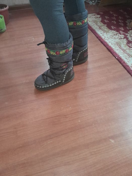 Продам сапоги женские