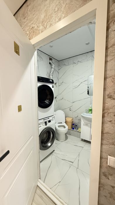 Сдаю 2 ком квартиру посуточно