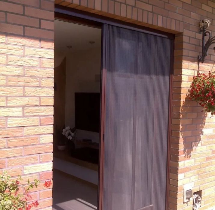 Москитная сетка / решетки на окна