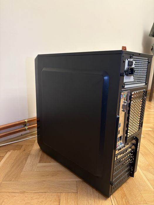 Геймърски компютьр Ryzen 5 / GTX 1650 4GB / 16GB RAM