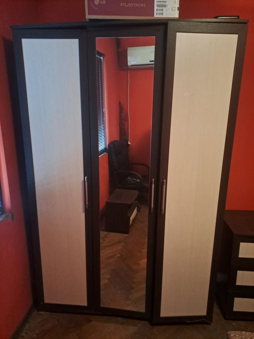 Продавам обзавеждане за спална
