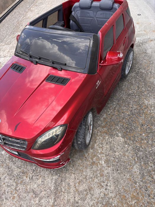 Детска акумолаторна кола “Mercedes”