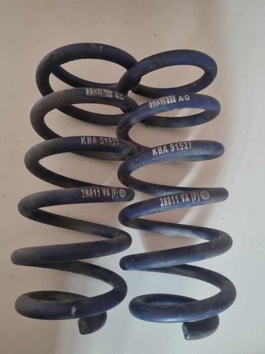 Два броя спортни пружини