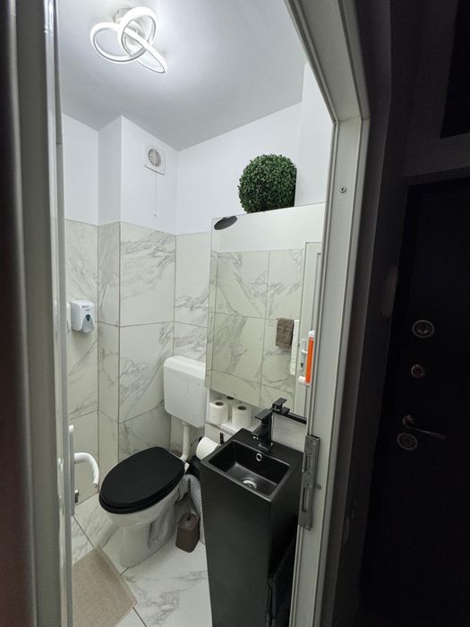 Garsoniera de inchiriat in Arad , zona UTA .