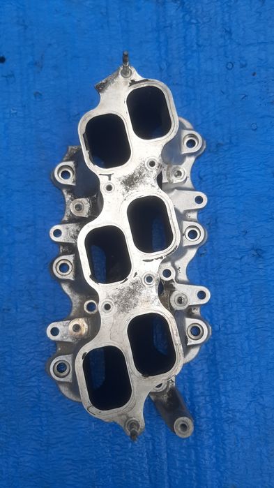 Впускной колектор 2GR-FE TOYOTA 3.5