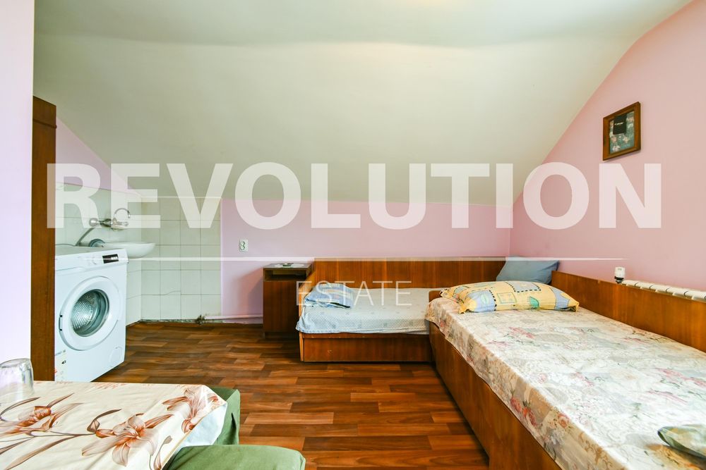 Етаж от къща в ж.к. Горна Баня.