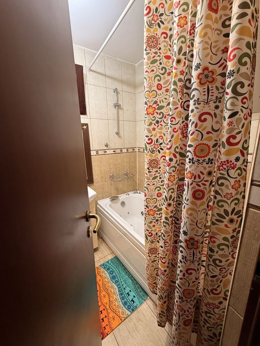 Calea Giulesti, reper Statia George Valsan ( fosta Flamanda ), apt. 3 camere