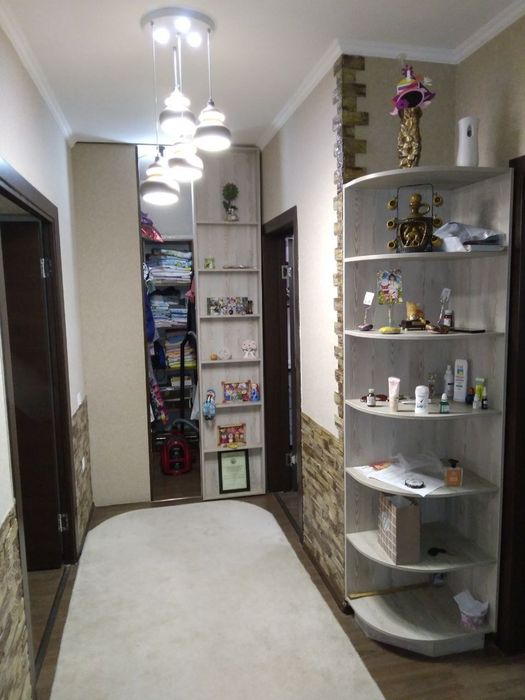 Продаётся 3/3/5 квартира 58а военный городок.