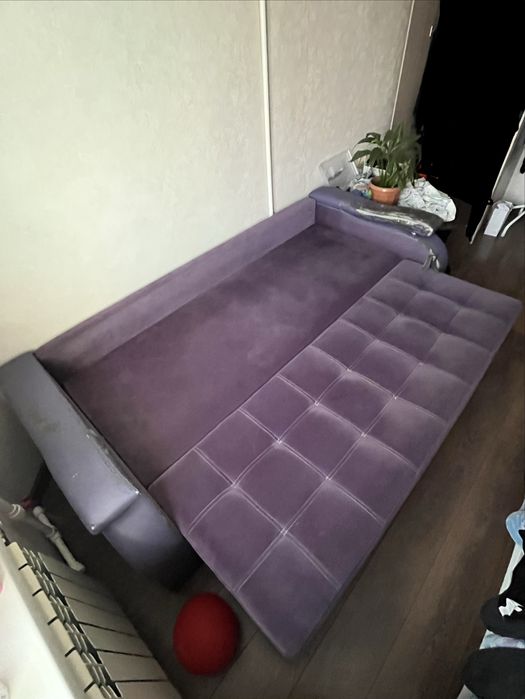 Срочно продаю диван