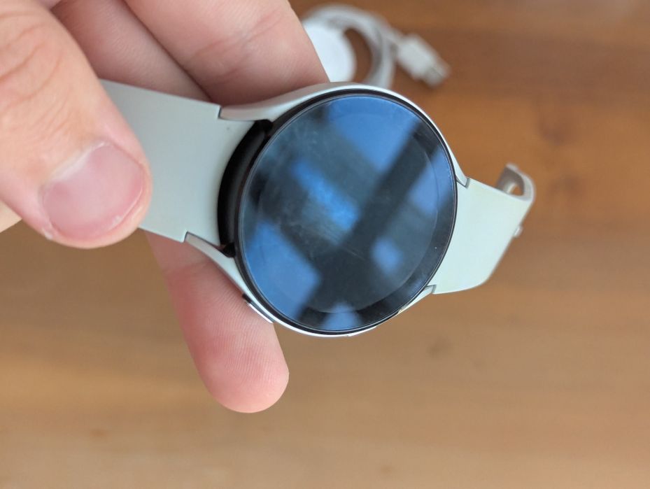 Galaxy Watch 4 44mm состояние идеал