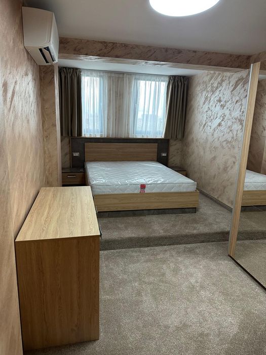 Дава се под наем Тристаен апартамент в Пловдив, Христо Смирненски - 140 кв.м за 750 € - Снимка #3