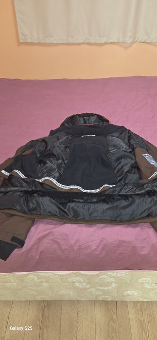 Яке за ски или сноуборд