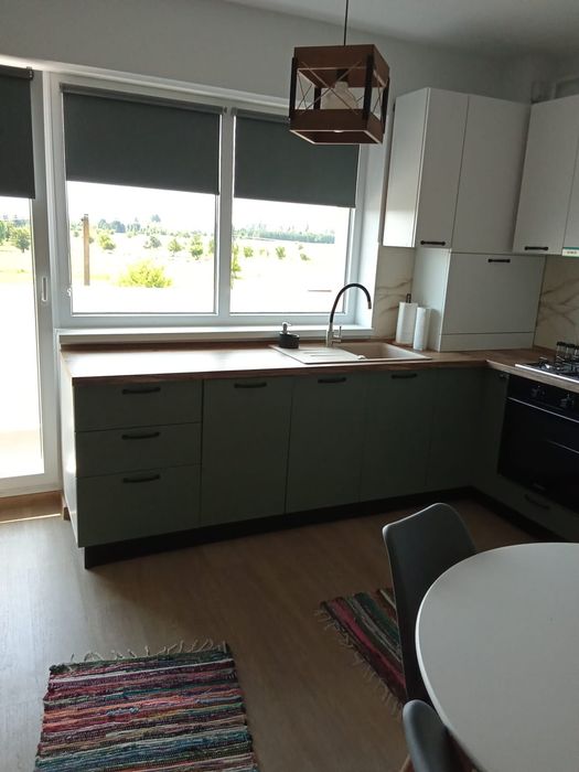 Inchiriez apartament studio!