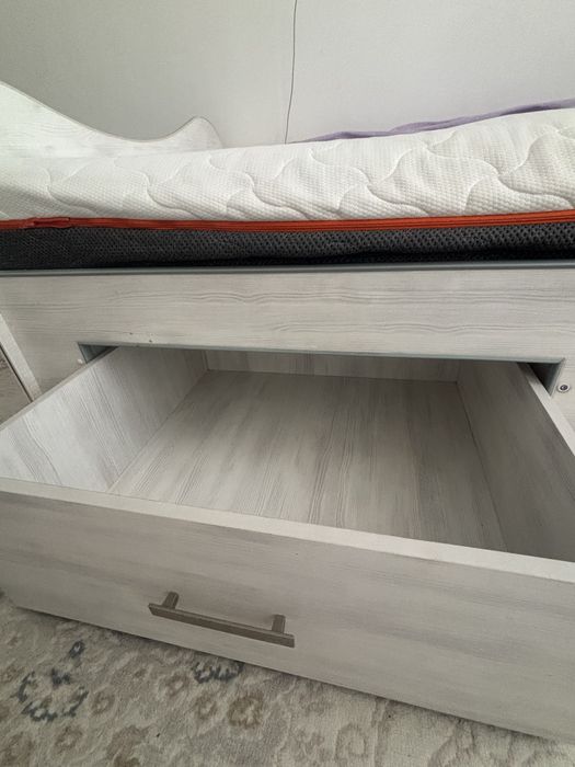 Продам 1,5 кровать