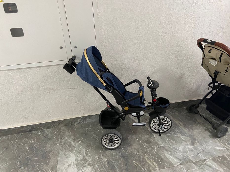 Велосипед трехколесный