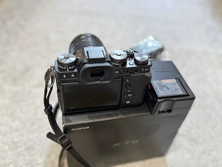 Fujifilm X-T3 + Fujinon XF18-55mm