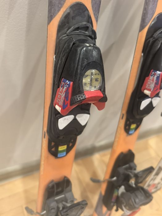 Детски ски Atomic 120 см и Blizzard 90 см – много добро състояние

Про