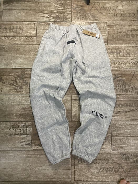 Trening Essentials Gri