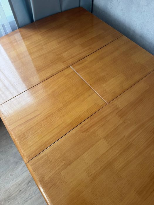 Продам стол раздвижной