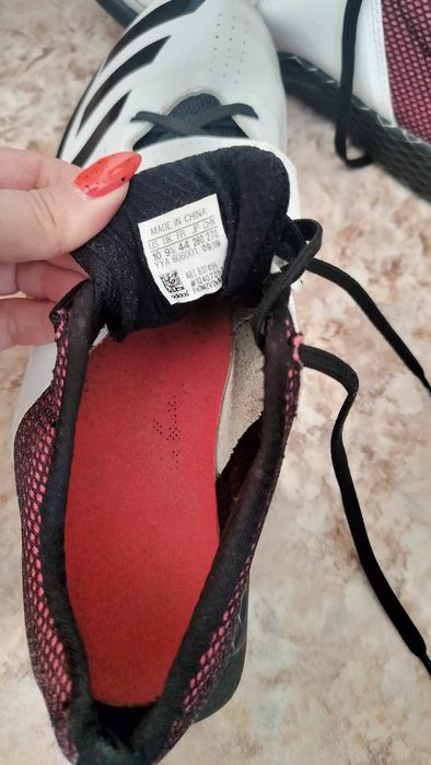 Продам шиповки ADIZERO