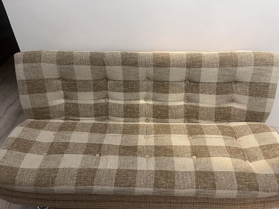 Продам диван срочно