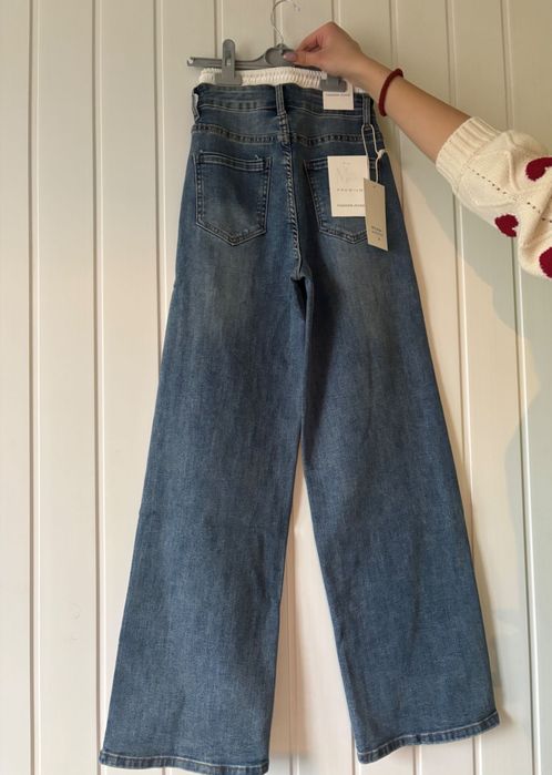 Сини дънки с камъни