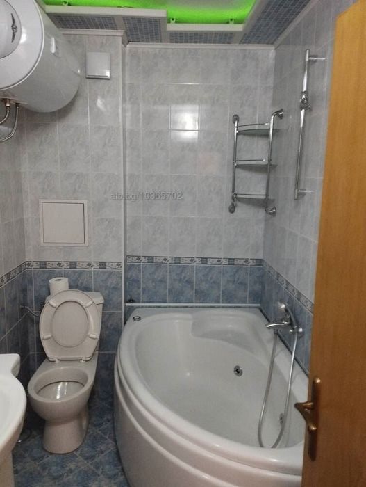 Дава се под наем Тристаен апартамент в Пловдив, Център - 103 кв.м за 663 € - Снимка #6