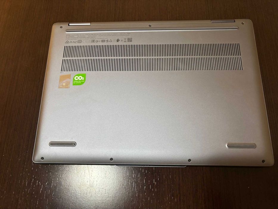 Laptop Lenovo Yoga 7 2-in-1 14AHP9 cu procesor AMD Ryzen™ 7 Windows 11