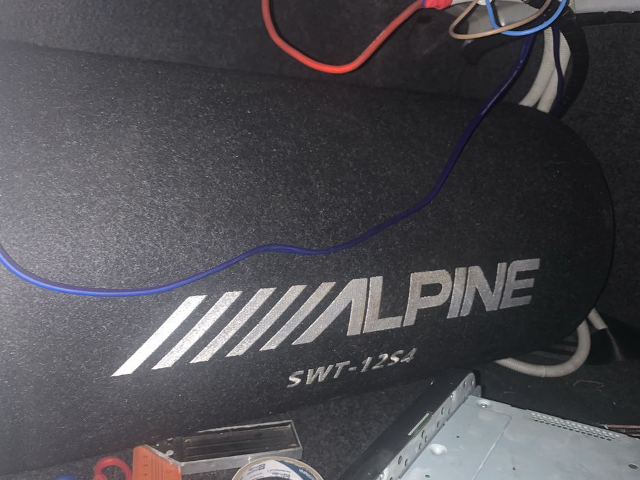 Vand subuwoofer cu statie de 1000w