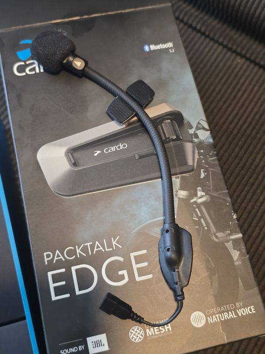 Cardo Packtalk Edge.