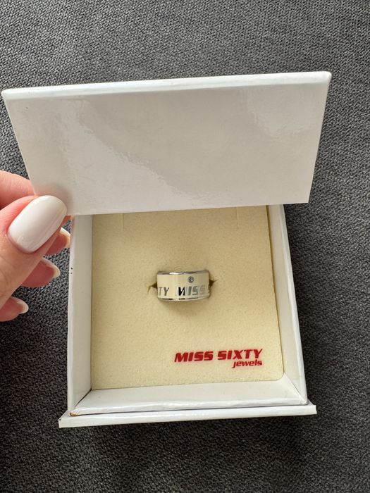 Пръстен на Miss Sixty