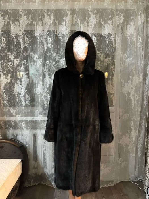 Продам норковую шубу