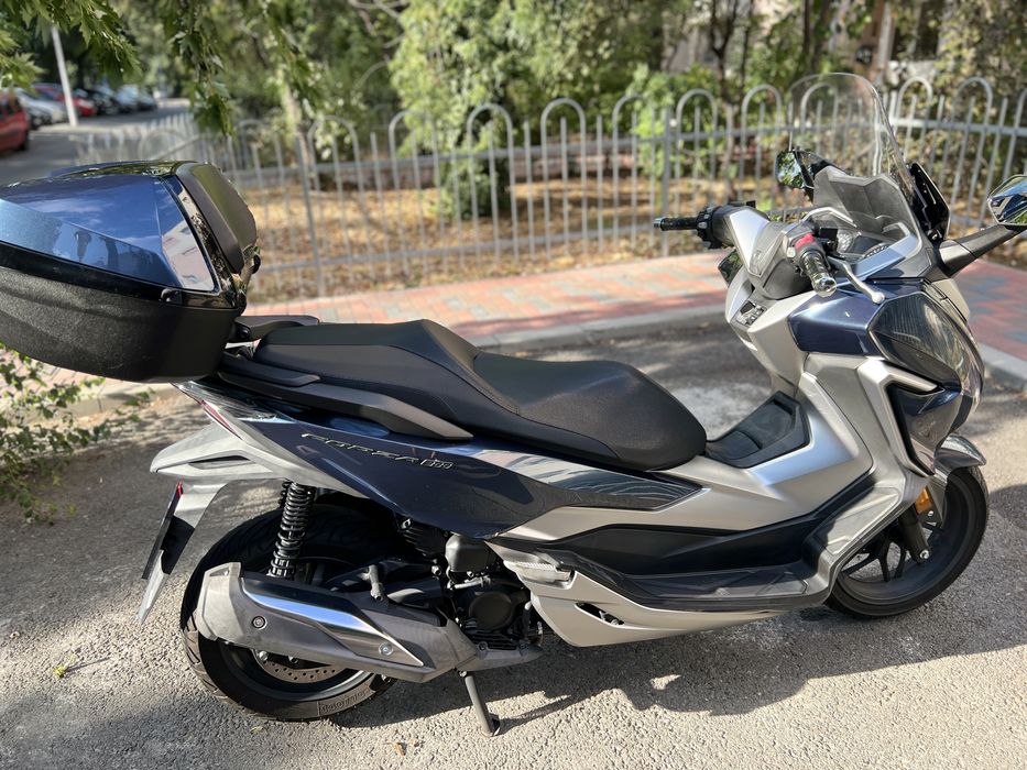 Scuter Honda Forza 300