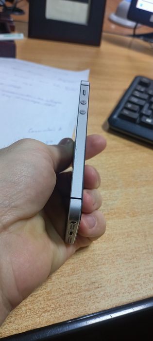 Продам iphone 5s