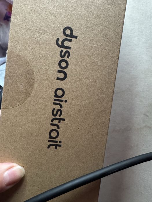 Dyson Airstrait - Original, folosit o singură dată (Stare Nouă)