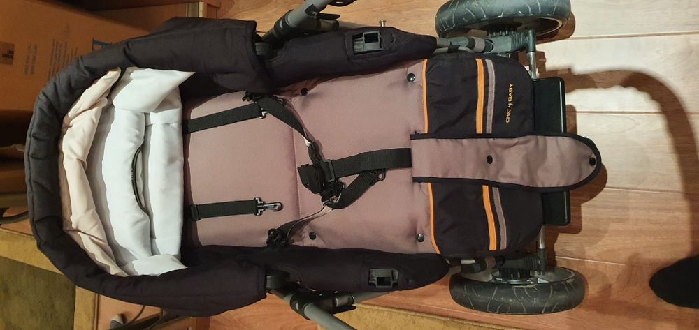 Коляска Luna Chic 4 baby