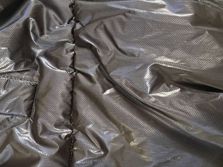 Продам куртку женскую